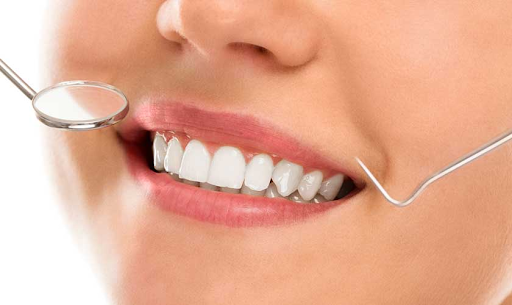 Moderne Lösungen für ein gesundes und ästhetisches Lächeln Lächeln